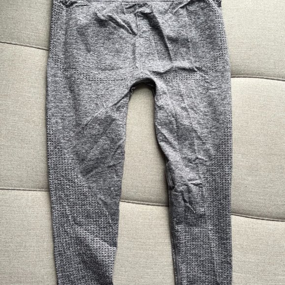 Gymshark Vital Seamless Leggings, light gray, Size small - Picture 2 of 2